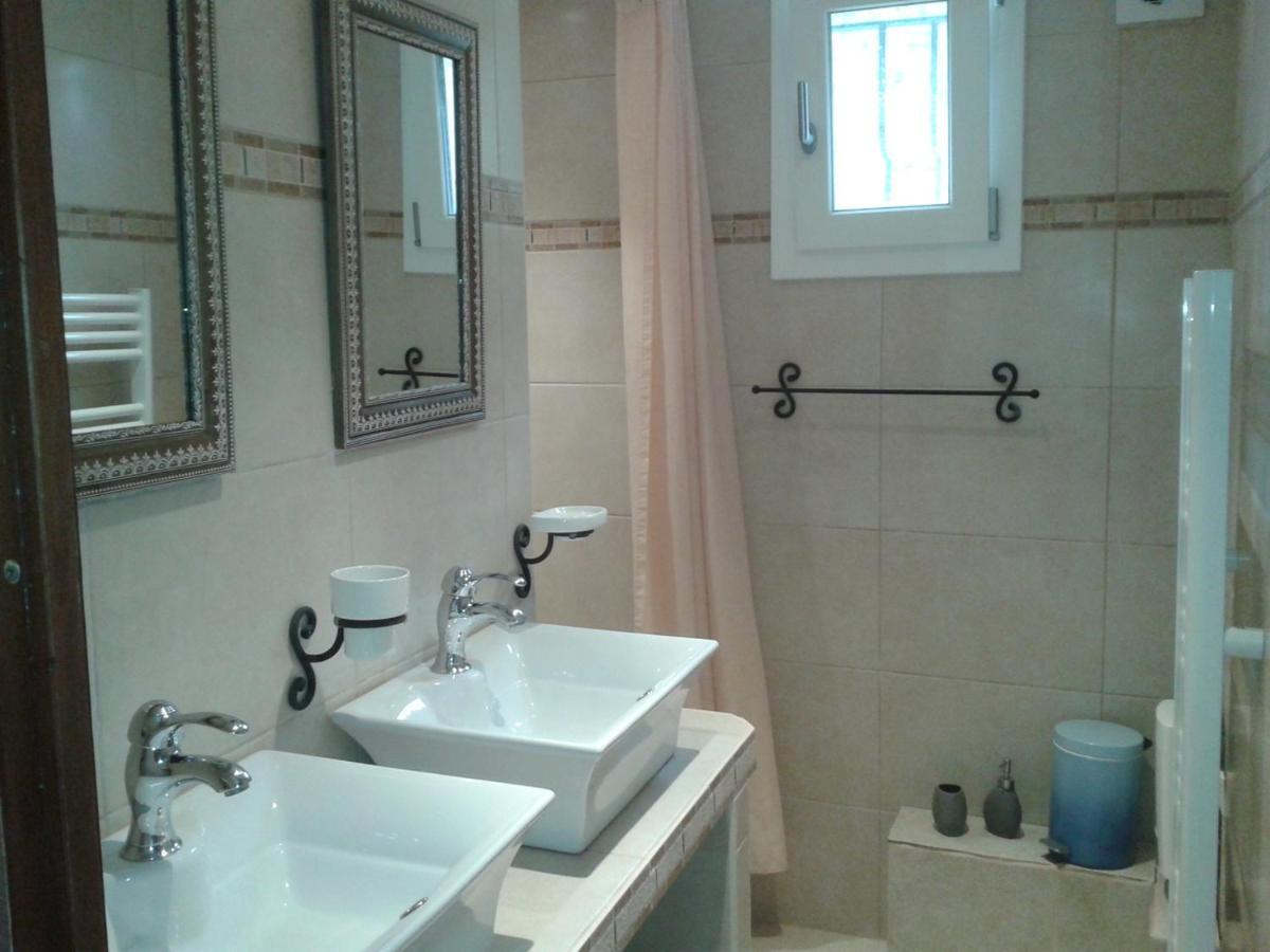 Chambres Chez L'Habitant Claviers ภายนอก รูปภาพ